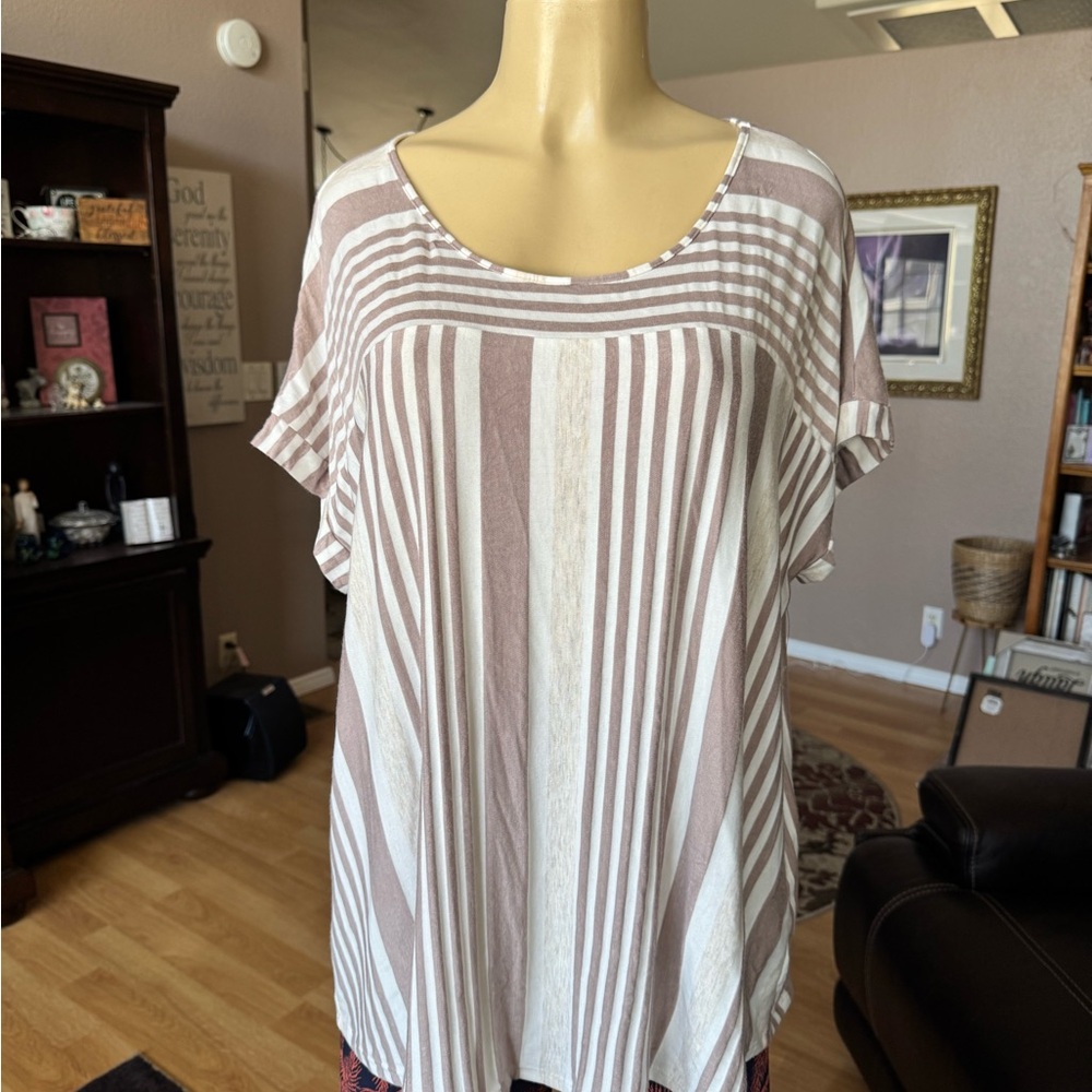 C’est Cool tan, beige & white striped short sleeve blouse-XXL - Picture 6 of 9
